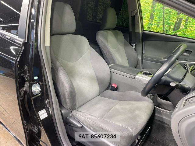 Toyota PRIUS ALPHA 2013-03 8526715-7