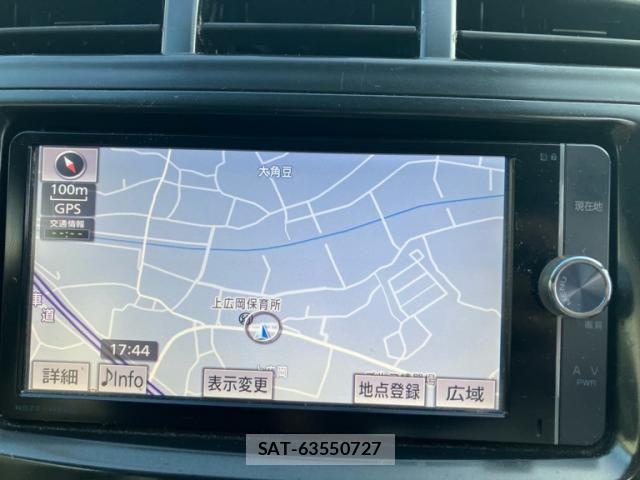 Toyota PRIUS ALPHA 2012-08 8526728-23