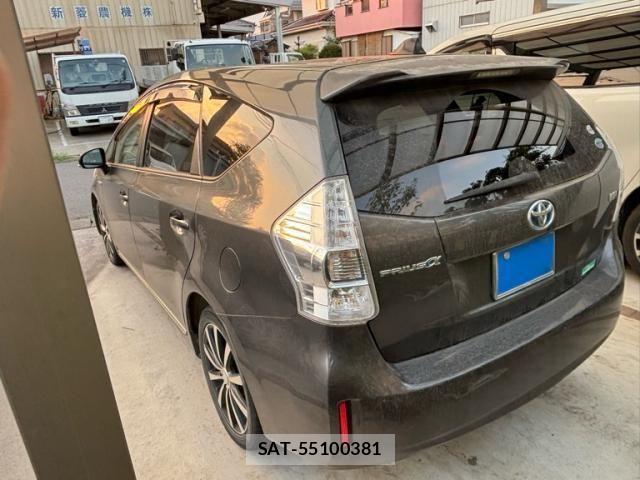 Toyota PRIUS ALPHA 2011-11 8526727-3