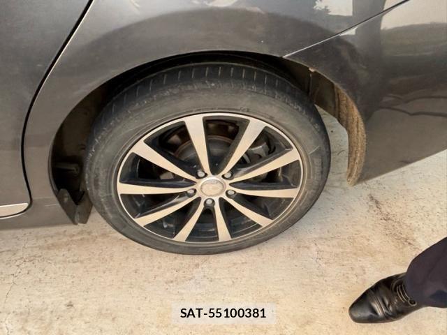 Toyota PRIUS ALPHA 2011-11 8526727-6