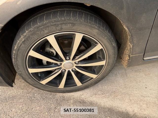 Toyota PRIUS ALPHA 2011-11 8526727-7