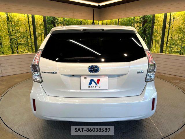 Toyota PRIUS ALPHA 2012-04 8526718-14