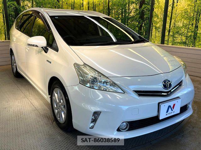 Toyota PRIUS ALPHA 2012-04 8526718-15