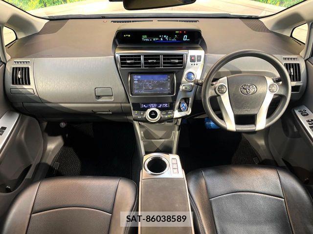 Toyota PRIUS ALPHA 2012-04 8526718-1