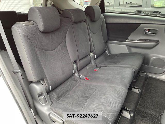 Toyota PRIUS ALPHA 2013-10 8526712-10