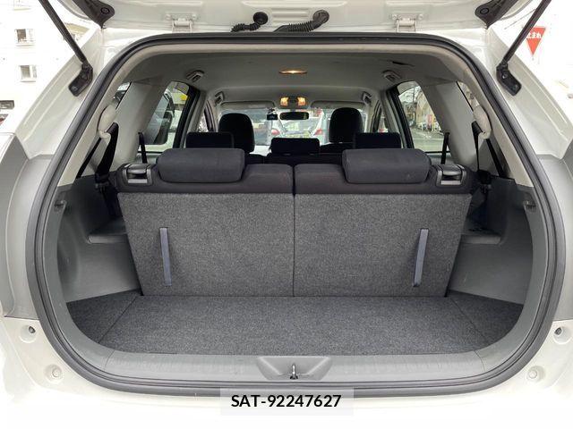 Toyota PRIUS ALPHA 2013-10 8526712-12