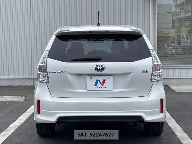 Toyota PRIUS ALPHA 2013-10 8526712-16