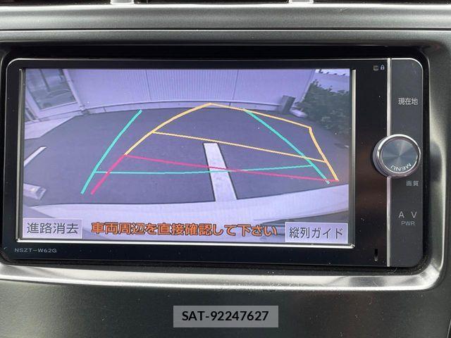 Toyota PRIUS ALPHA 2013-10 8526712-3