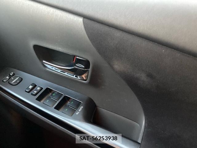 Toyota PRIUS ALPHA 2014-04 8526714-22