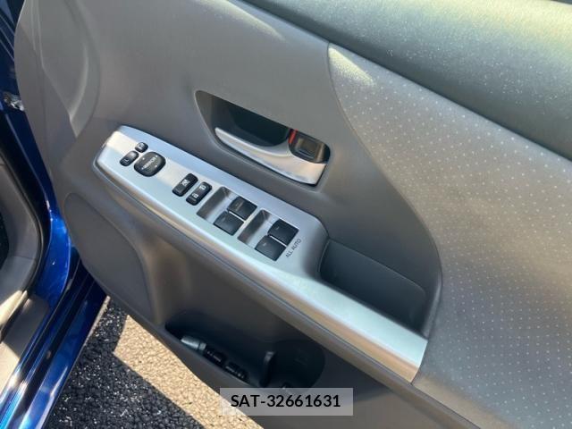 Toyota PRIUS ALPHA 2011-10 8526716-12
