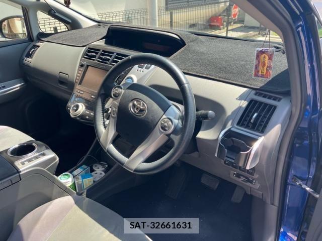 Toyota PRIUS ALPHA 2011-10 8526716-13