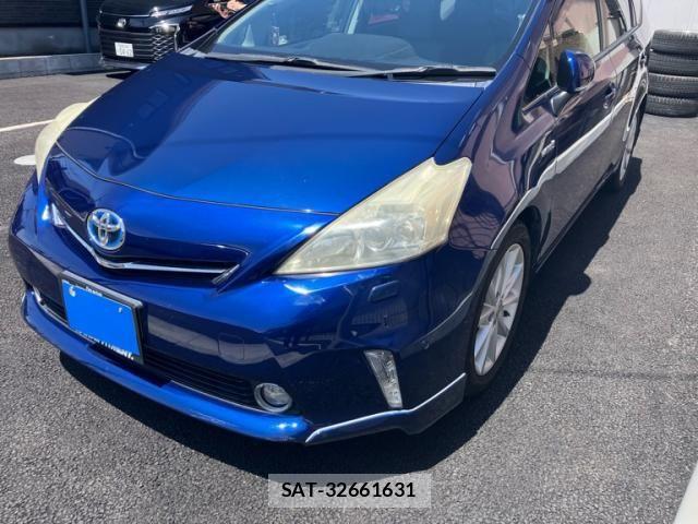 Toyota PRIUS ALPHA 2011-10 8526716-2