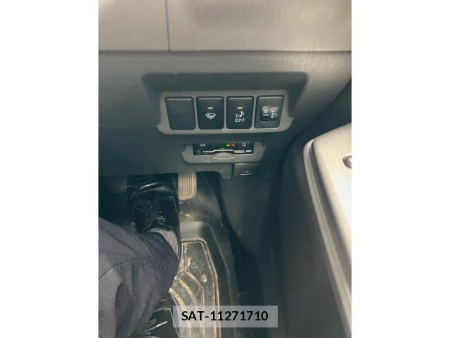 Toyota PRIUS ALPHA 2012-01 8526719-10