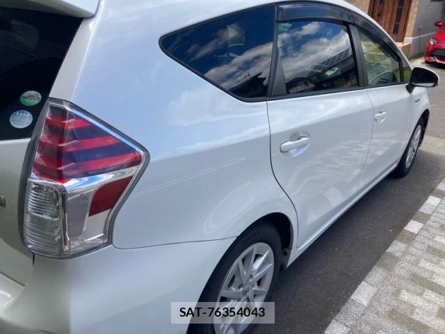 Toyota PRIUS ALPHA 2014-12 8526710-9