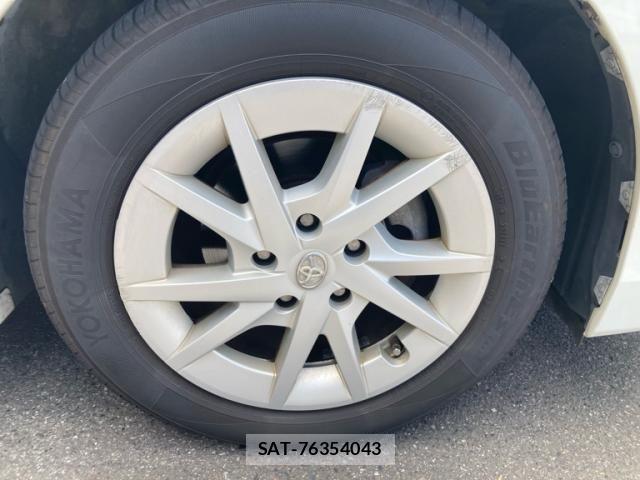 Toyota PRIUS ALPHA 2014-12 8526710-5