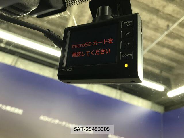Toyota PRIUS ALPHA 2014-11 8526717-21