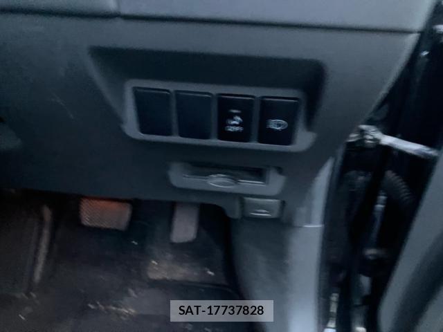 Toyota PRIUS ALPHA 2012-06 8563278-11
