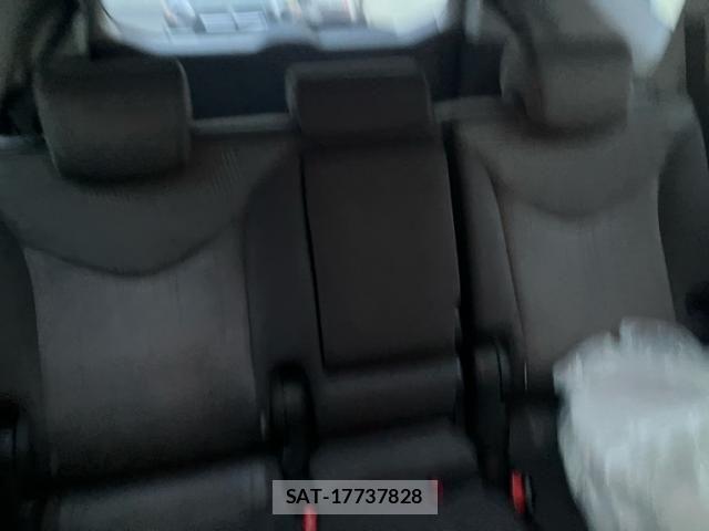 Toyota PRIUS ALPHA 2012-06 8563278-14
