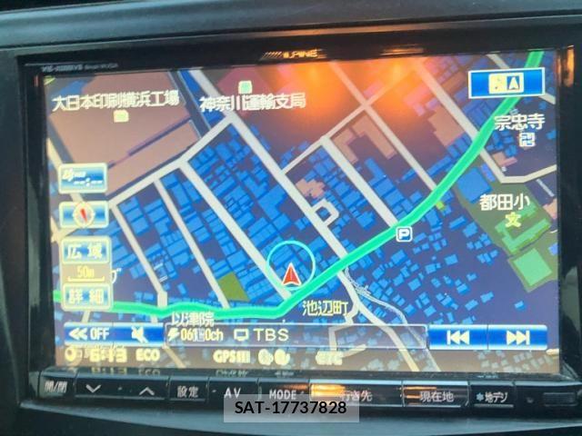 Toyota PRIUS ALPHA 2012-06 8563278-21