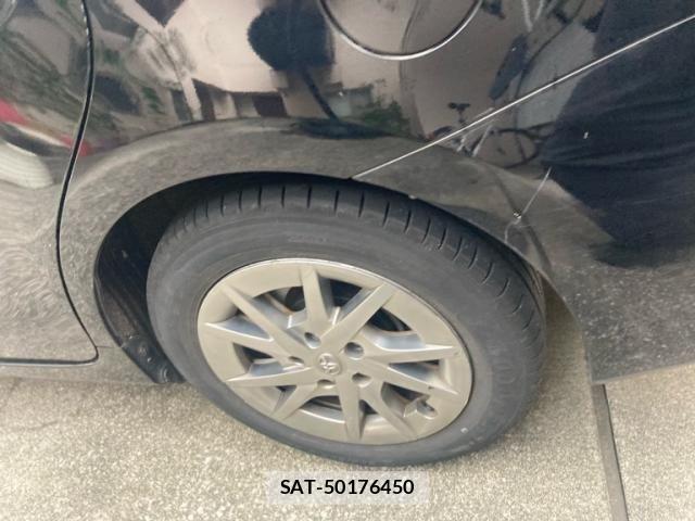 Toyota PRIUS ALPHA 2013-10 8563281-10