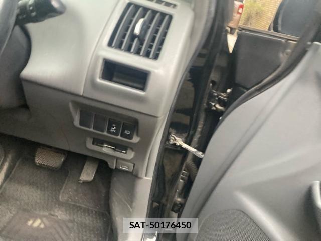 Toyota PRIUS ALPHA 2013-10 8563281-16
