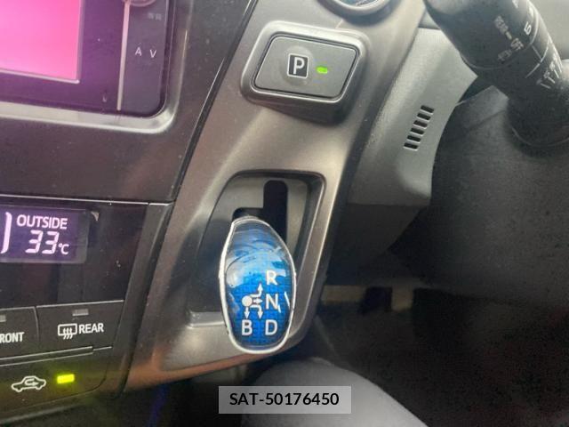 Toyota PRIUS ALPHA 2013-10 8563281-21