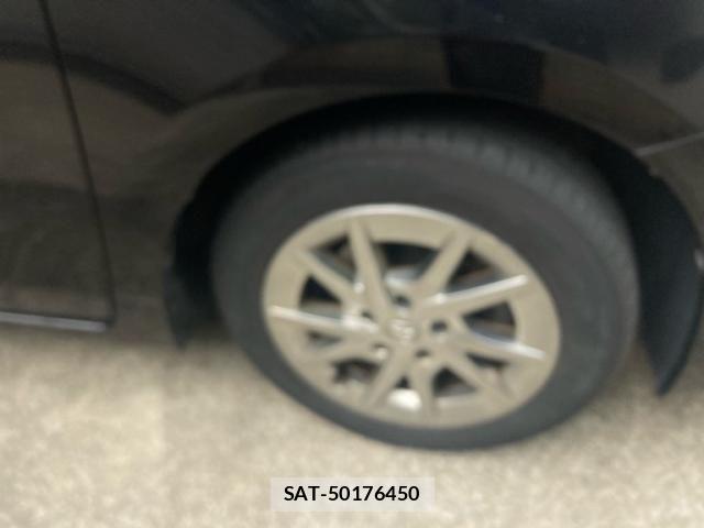Toyota PRIUS ALPHA 2013-10 8563281-8