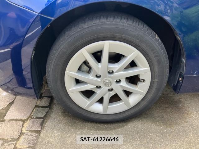 Toyota PRIUS ALPHA 2013-10 8563279-11
