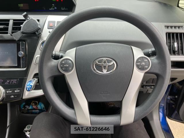 Toyota PRIUS ALPHA 2013-10 8563279-18