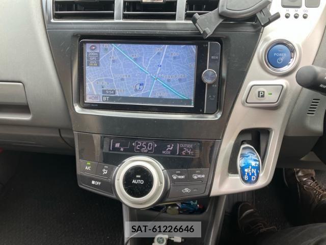 Toyota PRIUS ALPHA 2013-10 8563279-22