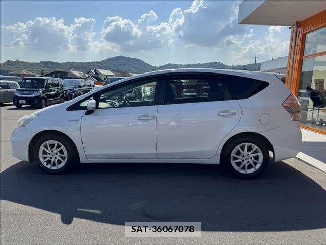 Toyota PRIUS ALPHA 2011-09 8563289-11