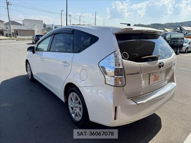Toyota PRIUS ALPHA 2011-09 8563289-12