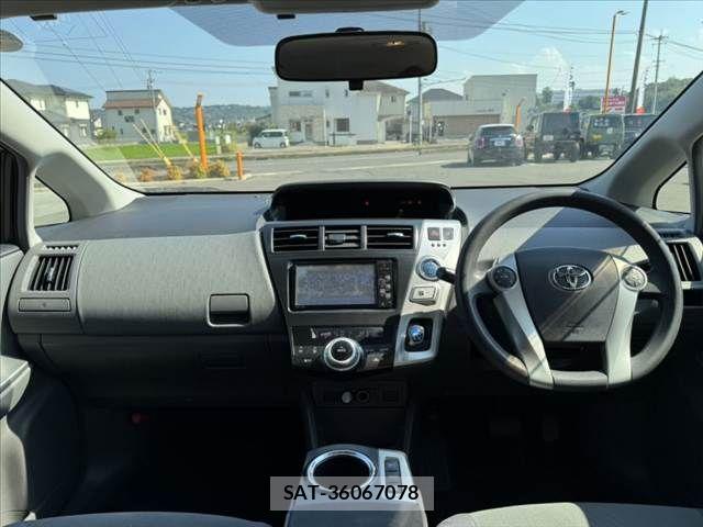 Toyota PRIUS ALPHA 2011-09 8563289-1