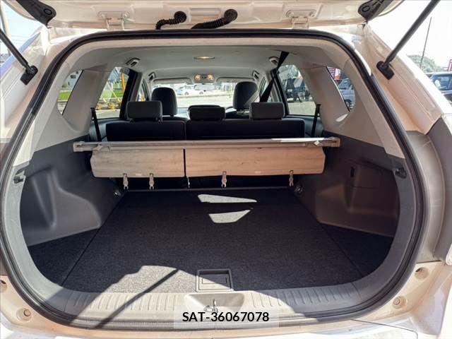 Toyota PRIUS ALPHA 2011-09 8563289-19