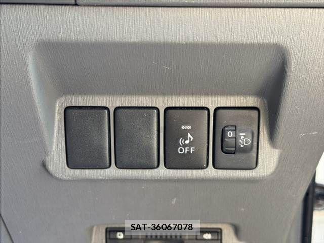 Toyota PRIUS ALPHA 2011-09 8563289-21