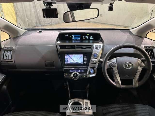 Toyota PRIUS ALPHA 2018-03 8563273-17