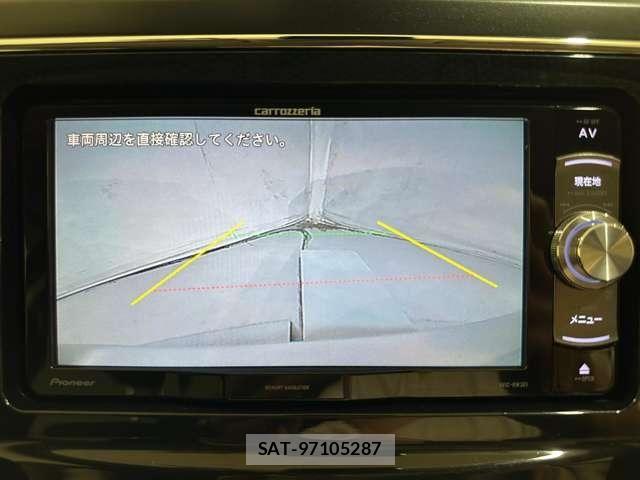 Toyota PRIUS ALPHA 2018-03 8563273-21