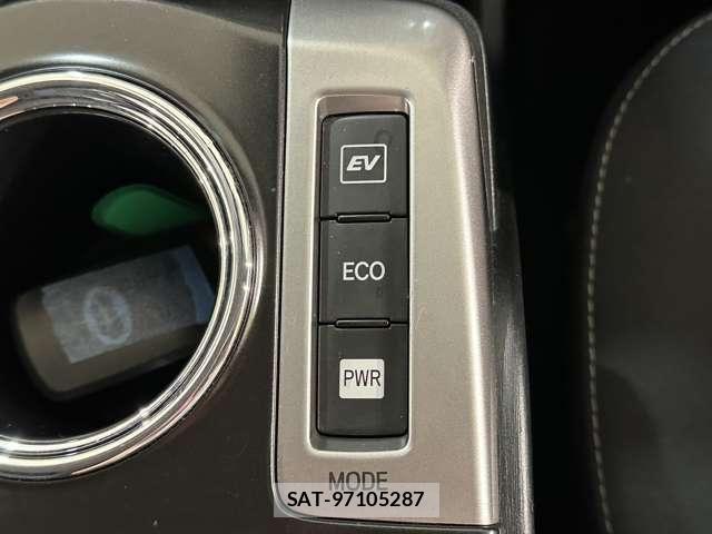 Toyota PRIUS ALPHA 2018-03 8563273-24