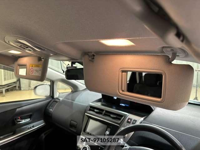 Toyota PRIUS ALPHA 2018-03 8563273-27