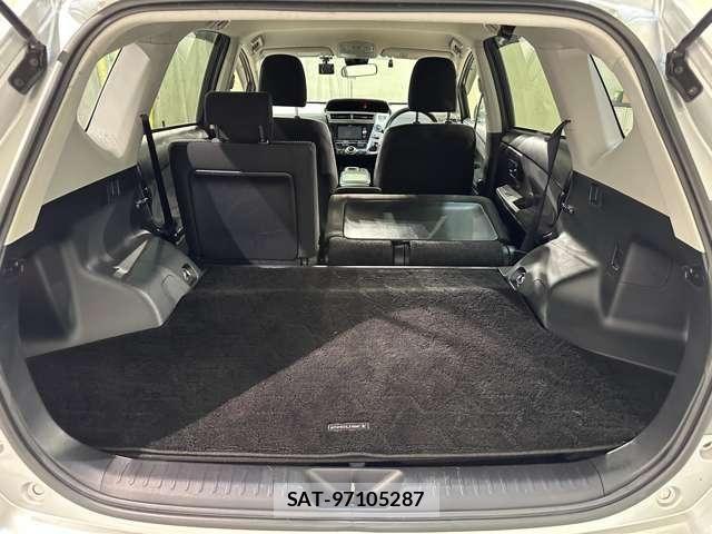 Toyota PRIUS ALPHA 2018-03 8563273-29