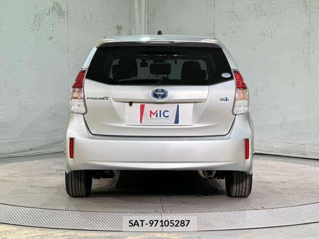 Toyota PRIUS ALPHA 2018-03 8563273-5
