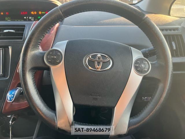 Toyota PRIUS ALPHA 2011-12 8563285-15