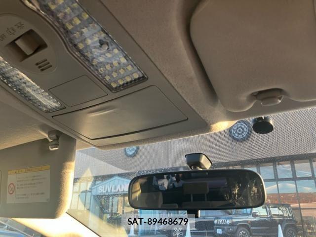 Toyota PRIUS ALPHA 2011-12 8563285-25