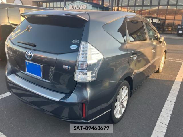 Toyota PRIUS ALPHA 2011-12 8563285-3