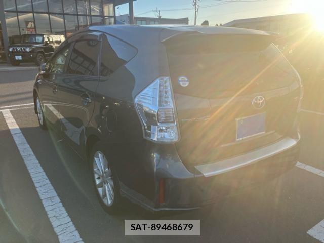 Toyota PRIUS ALPHA 2011-12 8563285-4