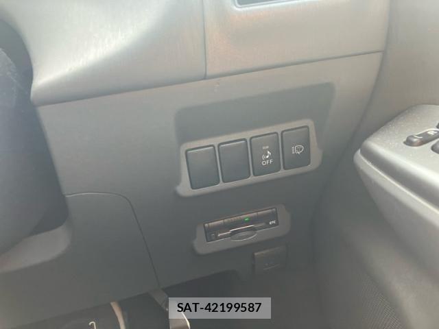 Toyota PRIUS ALPHA 2012-01 8563291-10