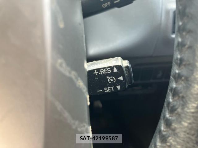 Toyota PRIUS ALPHA 2012-01 8563291-12