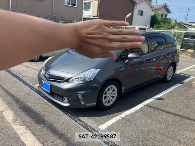 Toyota PRIUS ALPHA 2012-01 8563291-1