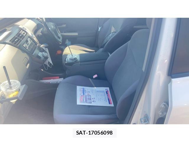 Toyota PRIUS ALPHA 2012-01 8563282-14