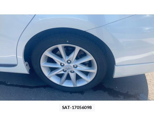 Toyota PRIUS ALPHA 2012-01 8563282-8